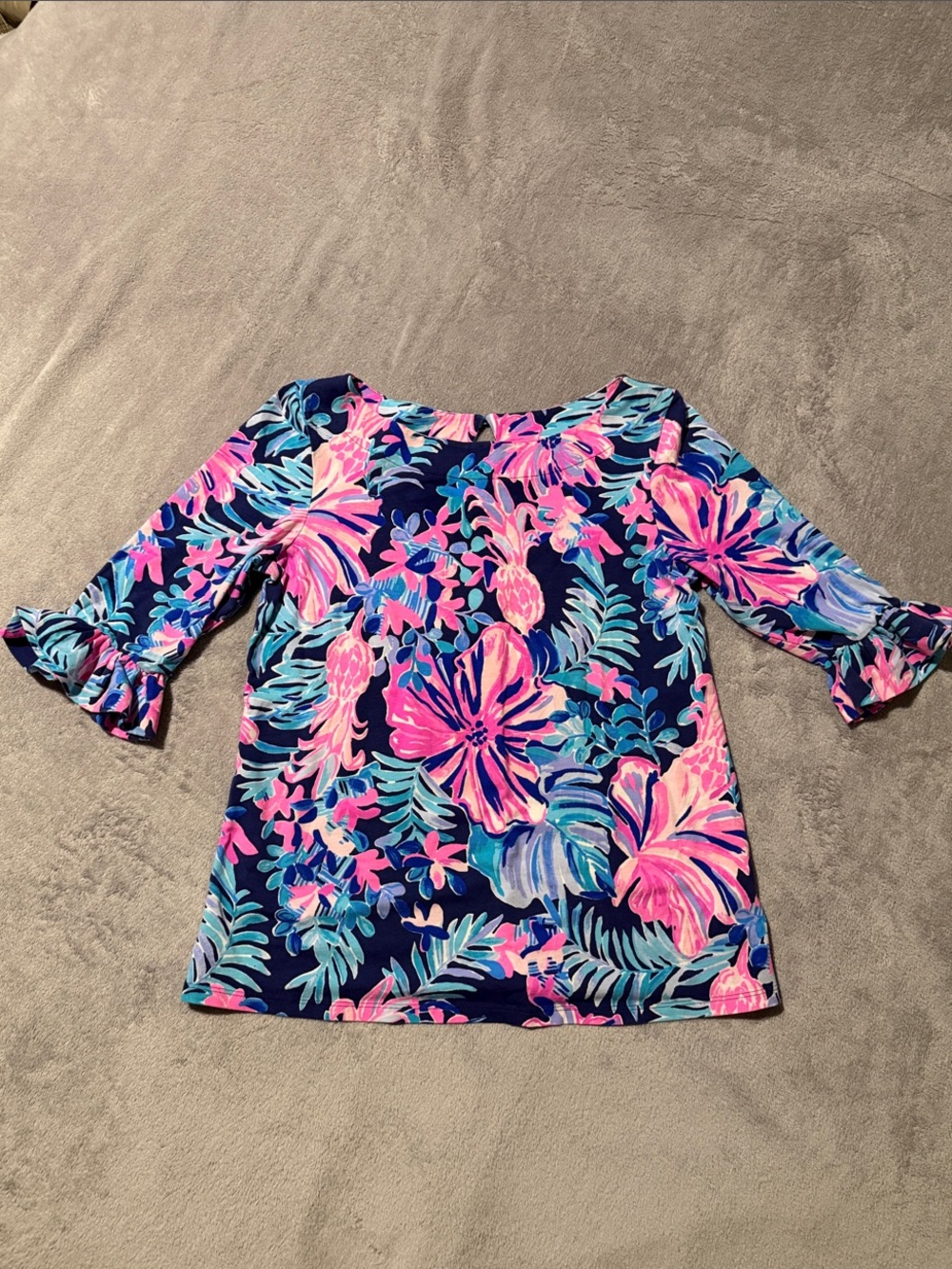 Lilly Pulitzer Women’s Medium Bell Sleeve Top Pink Blue Floral Flounce Sleeve